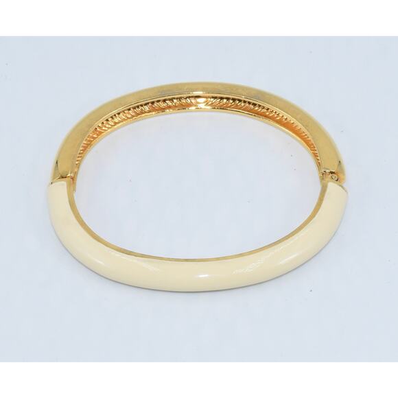 ST. JOHN Designer Ivory Enamel Bangle Bracelet - Picture 1 of 5